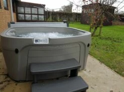 Freeflow Cascina - 4 Person Hot Tub -HAPPY HOT TUBS Shop cascina 2