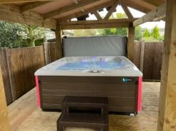 Hot Spring Flash - 7 Person Hot Tub 13 Hot Spring Flash - 7 Person Hot Tub -HAPPY HOT TUBS Shop flash 4