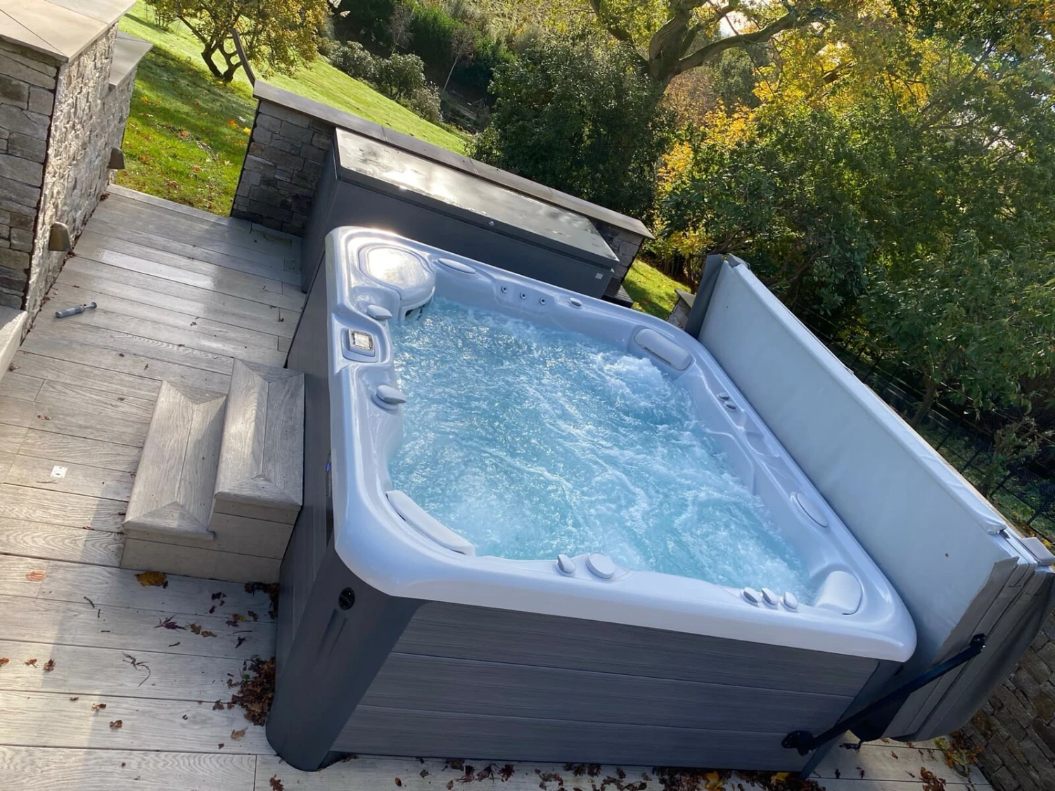 Hot Spring Grandee - 7 Person Hot Tub 6 Hot Spring Grandee - 7 Person Hot Tub - Image 6