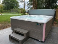Hot Spring Pulse - 7 Person Hot Tub -HAPPY HOT TUBS Shop photo 2019 08 08 14 13 15