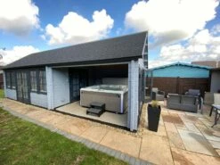 Hot Spring Pulse - 7 Person Hot Tub -HAPPY HOT TUBS Shop pulse