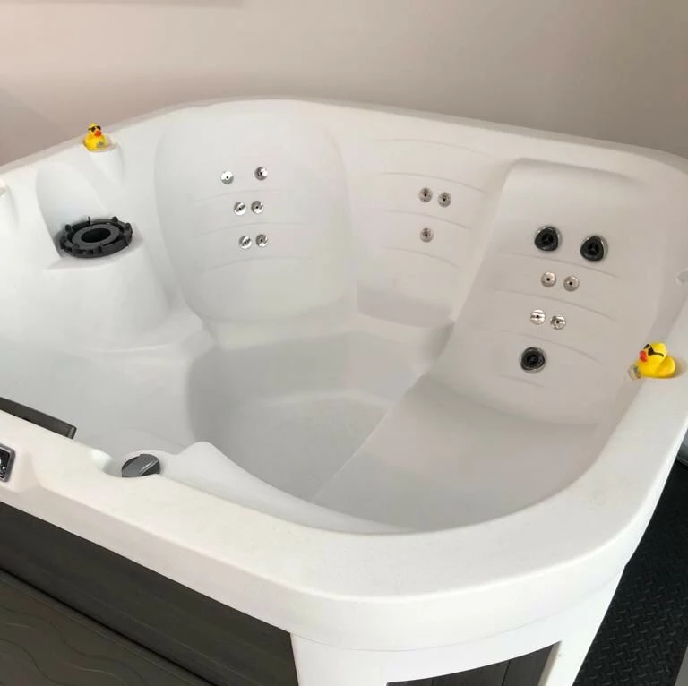 Off-Display (Worthing) Happy 25 Lounge - 5 Person Plug & Play Hot Tub 2 Off-Display (Worthing) Happy 25 Lounge - 5 Person Plug & Play Hot Tub - Image 2